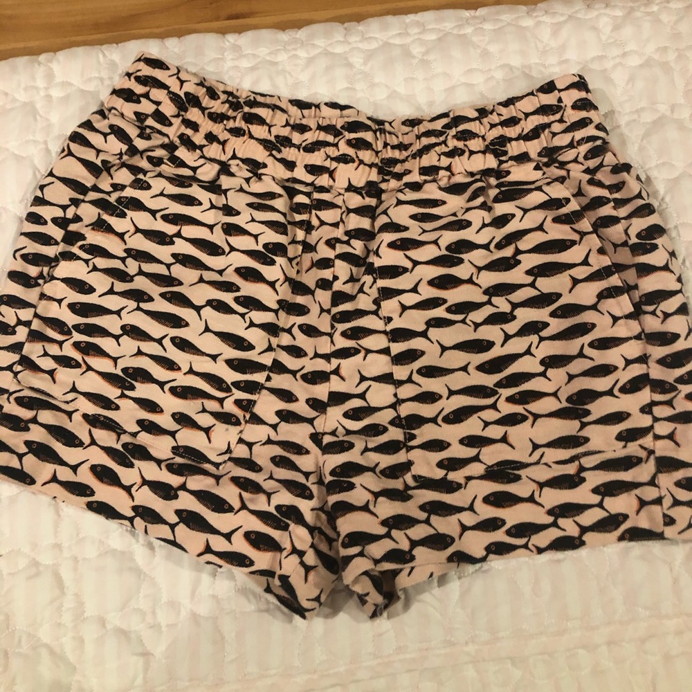 LN J Crew pull into fish shorts with pockets s